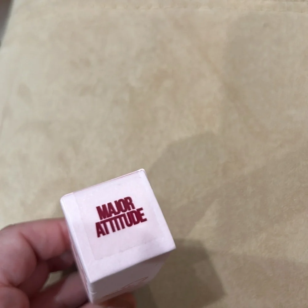 Jeffree Star Cosmetics Velvet Trap Lipstick in major attitude New in box make up